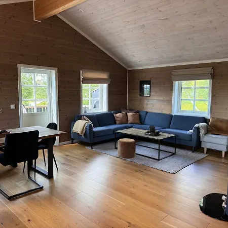 Feriehus Flott Familiehytte Til Leie Budor *